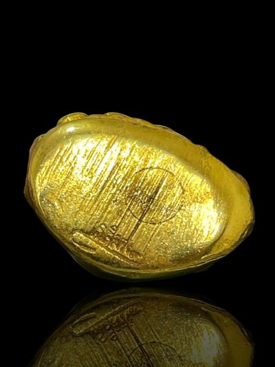 พระกริ่งปวเรศพิมพ์เฉลิมพลพระยศใหญ่ ปี 2416 เนื้อกะไหล่ทอง