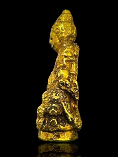 พระกริ่งปวเรศพิมพ์สมบูรณ์พูนสุข หลังมังกร ปี 2411 เนื้อกะไหล่ทอง