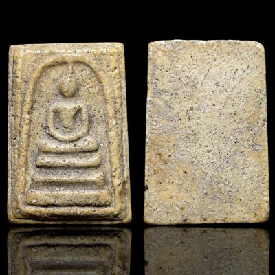 พระสมเด็จวัดระฆังพิมพ์ใหญ่กรอบกระจก