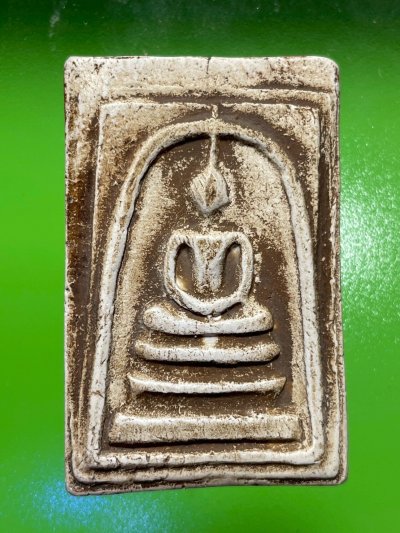 พระสมเด็จพิมพ์ใหญ่ หลังพระฆิคเนศ ประดับพลอย กรุวังหน้า