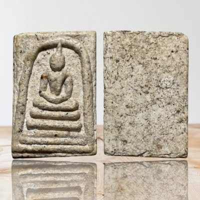 พระสมเด็จวัดระฆังพิมพ์ใหญ่สังฆาฏิ