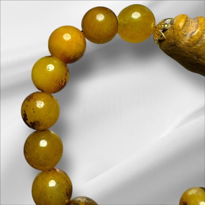 สร้อยประคำข้อมือหยกเหลืองสมเด็จม้วน กรุวังหน้า สมเด็จโตปลุกเสก 2411 (เส้นละ)