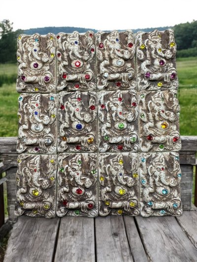 พระสมเด็จพิมพ์ใหญ่ หลังพระฆิคเนศ ประดับพลอย กรุวังหน้า