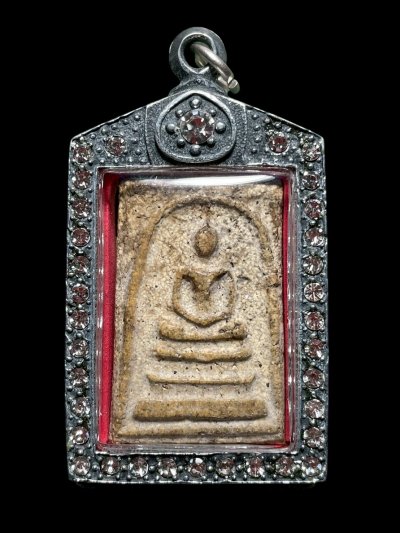 พระสมเด็จวัดระฆังพิมพ์ใหญ่ หลังลายกระดาน พร้อมกรอบขึ้นคอ