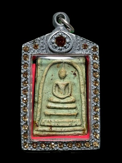 พระสมเด็จวัดระฆังพิมพ์ใหญ่ พร้อมกรอบขึ้นคอ