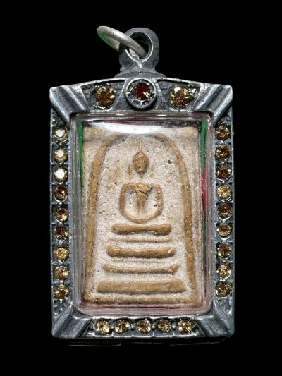 พระสมเด็จวัดระฆังพิมพ์ใฐานแซม พร้อมกรอบขึ้นคอ