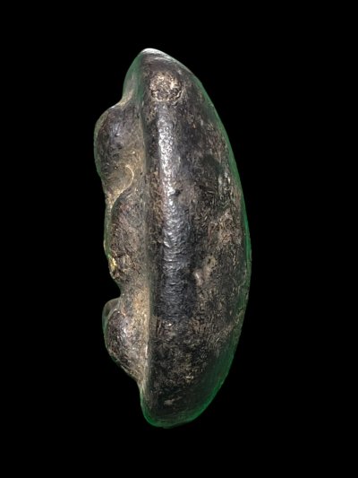 พระปิดตาหลวงพ่อไข่ เนื้อผงคลุกรัก จุ่มรักหนา ฝังตะกรุดทองคำ 3 ดอก วัดเชิงเลน กรุงเทพมหานคร