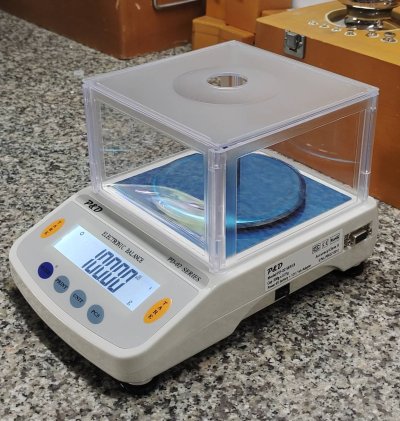 PD02AW พิกัด 300 g. - 5200 g. ค่าละเอียด 0.01 g.