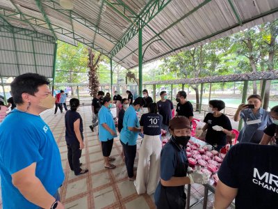 ภาพบรรยากาศ ทำบุญเลี้ยงขนมหวาน #บ้านกึ่งวิถีชาย #บ้านกึ่งวิธีหญิง คลอง6 ปทุมธานี