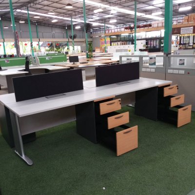 โต๊ะทำงานกลุ่ม 4 ที่นั่ง