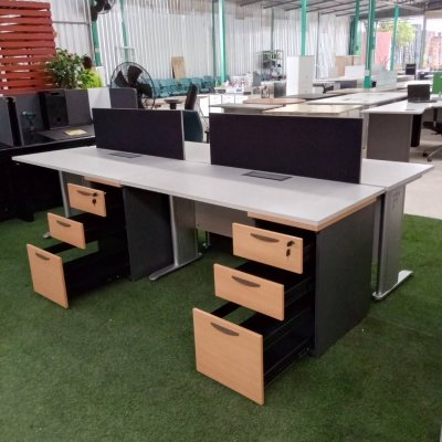 โต๊ะทำงานกลุ่ม 4 ที่นั่ง
