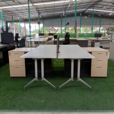 โต๊ะทำงานกลุ่ม 4 ที่นั่ง ทรง L