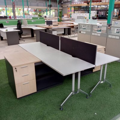 โต๊ะทำงานกลุ่ม 4 ที่นั่ง ทรง L