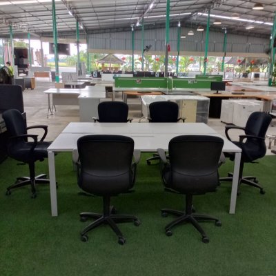 โต๊ะประชุม 4-6 ที่นั่ง