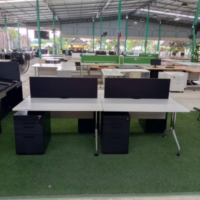 โต๊ะทำงานกลุ่ม 4 ที่นั่ง