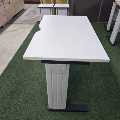 โต๊ะทำงาน