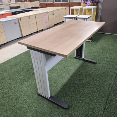 โต๊ะทำงาน