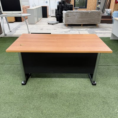 โต๊ะทำงานมีลิ้นชัก