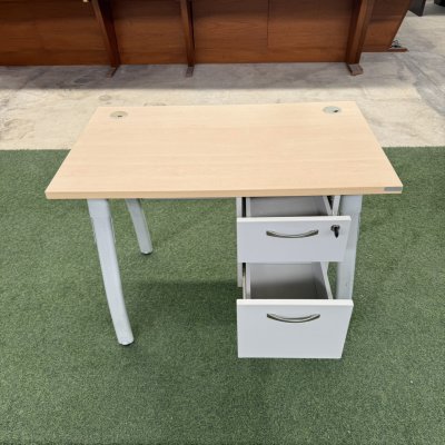 โต๊ะทำงานมีลิ้นชัก