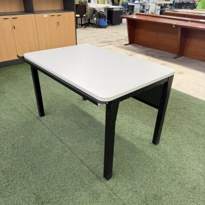 โต๊ะเขียนแบบ