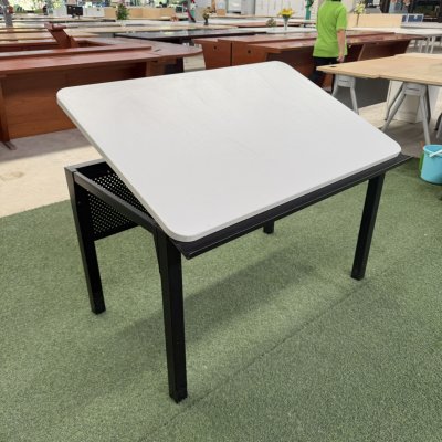 โต๊ะเขียนแบบ