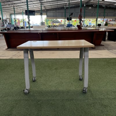 โต๊ะอเนกประสงค์