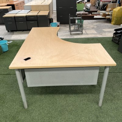 โต๊ะทำงานทรง L