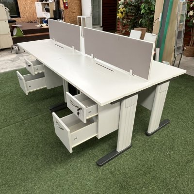 โต๊ะทำงานกลุ่ม 4 ที่นั่ง