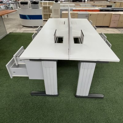 โต๊ะทำงานกลุ่ม 4 ที่นั่ง