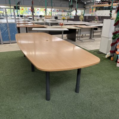 โต๊ะประชุม 10 ที่นั่ง