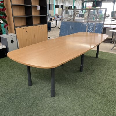 โต๊ะประชุม 10 ที่นั่ง