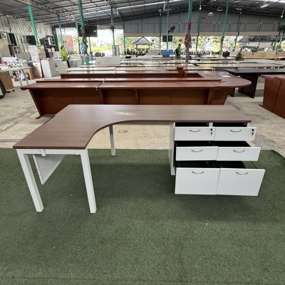 โต๊ะทำงานผู้บริหารทรง L