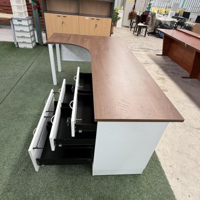 โต๊ะทำงานผู้บริหารทรง L