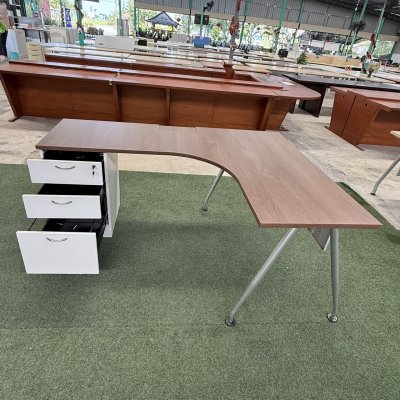 โต๊ะทำงานผู้บริหารทรง L