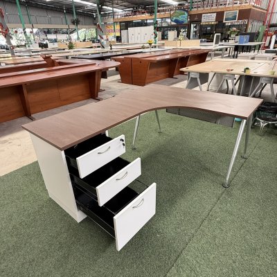 โต๊ะทำงานผู้บริหารทรง L