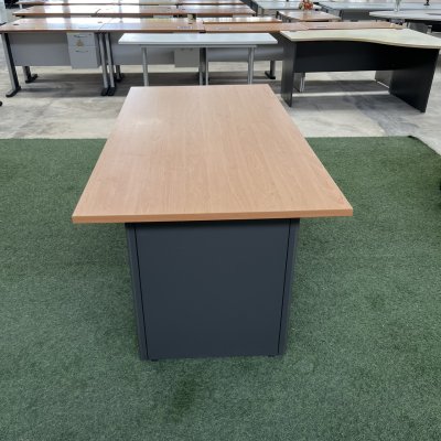 โต๊ะประชุม 4 ที่นั่ง