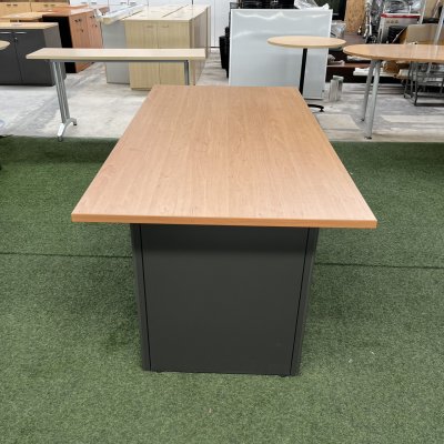 โต๊ะประชุม 4 ที่นั่ง