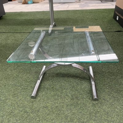 โต๊ะกลาง