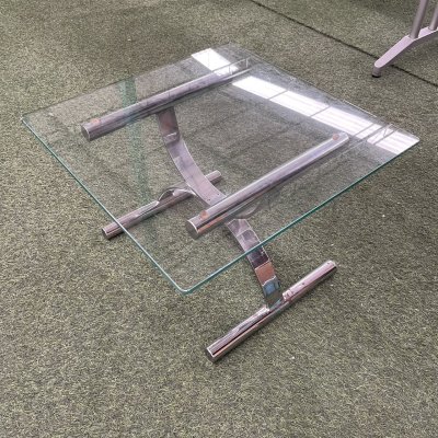 โต๊ะกลาง