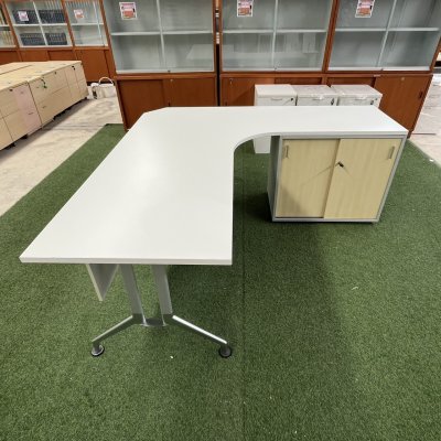 โต๊ะผู้บริหารทรง L (สีขาว)