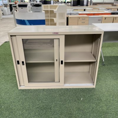 ตู้เหล็กบานเลื่อนกระจก