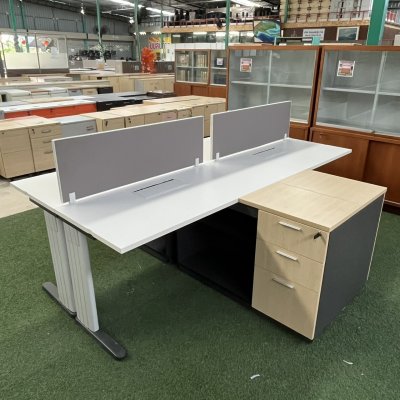 โต๊ะทำงานกลุ่มทรง L 4 ที่นั่ง (สีขาว)