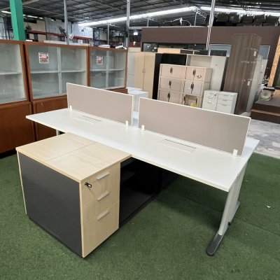 โต๊ะทำงานกลุ่มทรง L 4 ที่นั่ง (สีขาว)