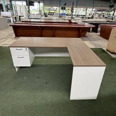 โต๊ะทำงานผู้บริหารทรง L