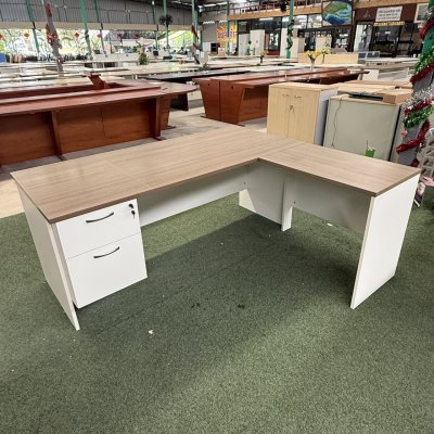 โต๊ะทำงานผู้บริหารทรง L