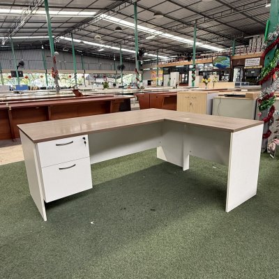 โต๊ะทำงานผู้บริหารทรง L