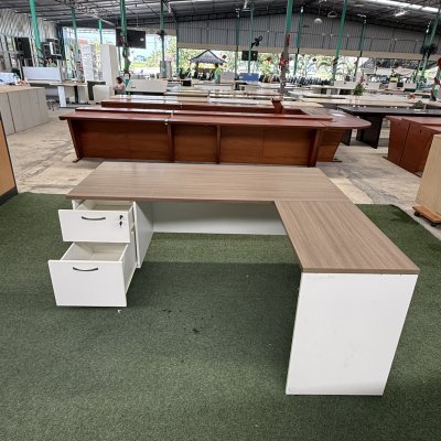 โต๊ะทำงานผู้บริหารทรง L