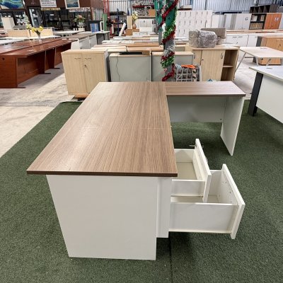 โต๊ะทำงานผู้บริหารทรง L