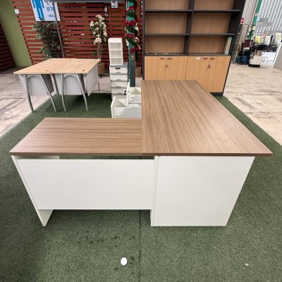 โต๊ะทำงานผู้บริหารทรง L