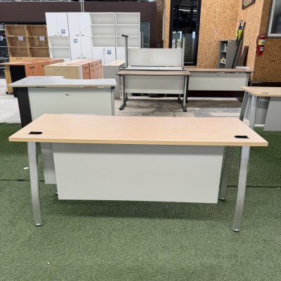 โต๊ะทำงานมีลิ้นชัก